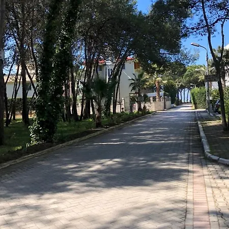 מלון Diell Complex , Qerret *