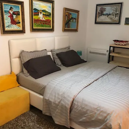 מלון Diell Complex , Qerret