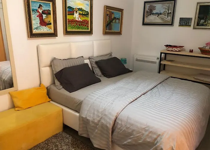 Hotel Diell Complex , Qerret